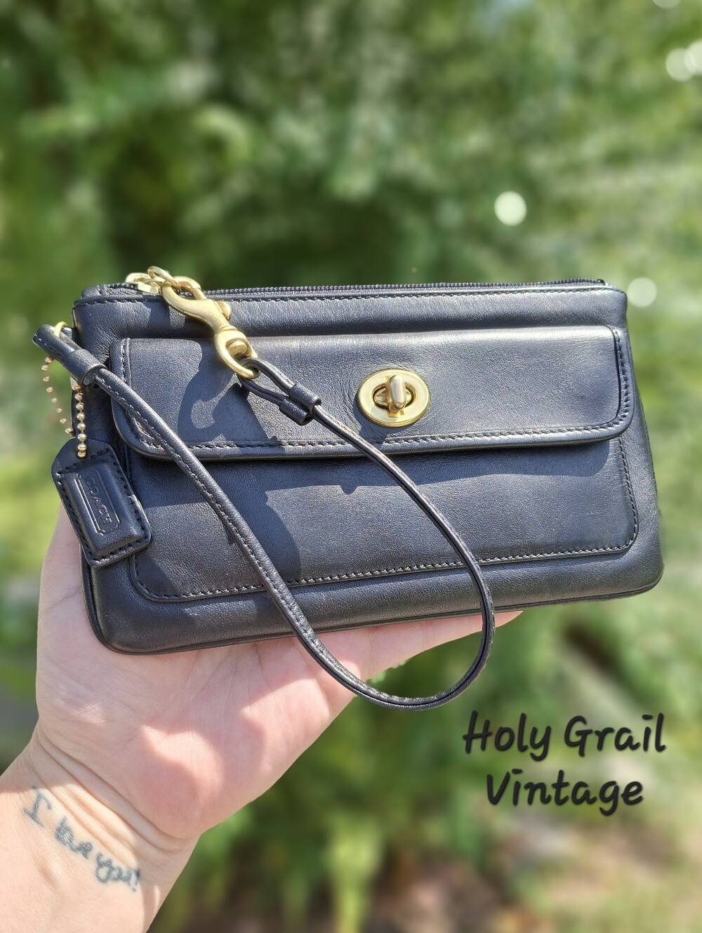 Vintage 90's Coach Black Glove-Tanned Leather Front Flap Turnlock Wristlet
